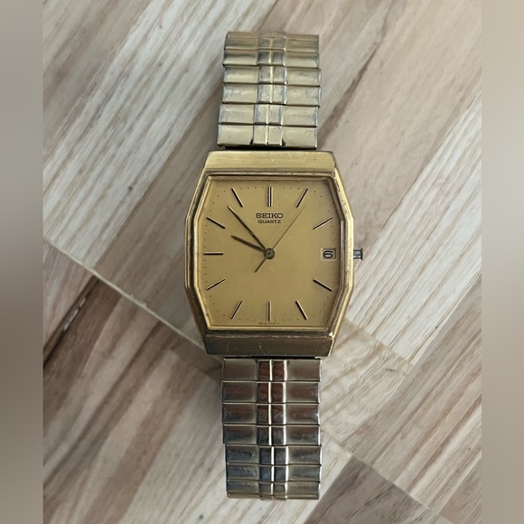 Seiko Vintage Watch Gold Tone Stretch Bracelet and Octagonal Dial Date Window - Picture 3 of 13
